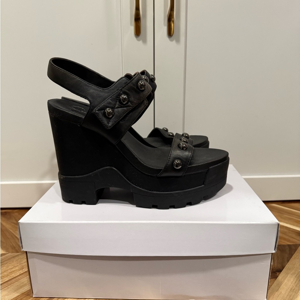 Jessica Simpson Black Platform Sandals size 8.5 (worn once) - Picture 3 of 9